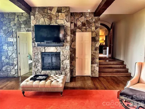 337 Rhododendron Lane Burnsville NC 28714