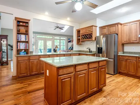 4 Dogwood Glen Circle Etowah NC 28729