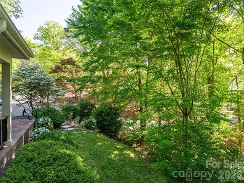 4 Dogwood Glen Circle Etowah NC 28729