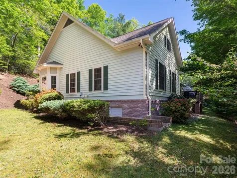 4 Dogwood Glen Circle Etowah NC 28729