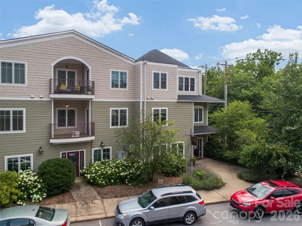 64 Clingman Avenue Asheville NC 28801