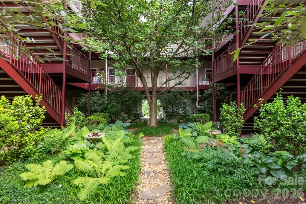 64 Clingman Avenue Asheville NC 28801