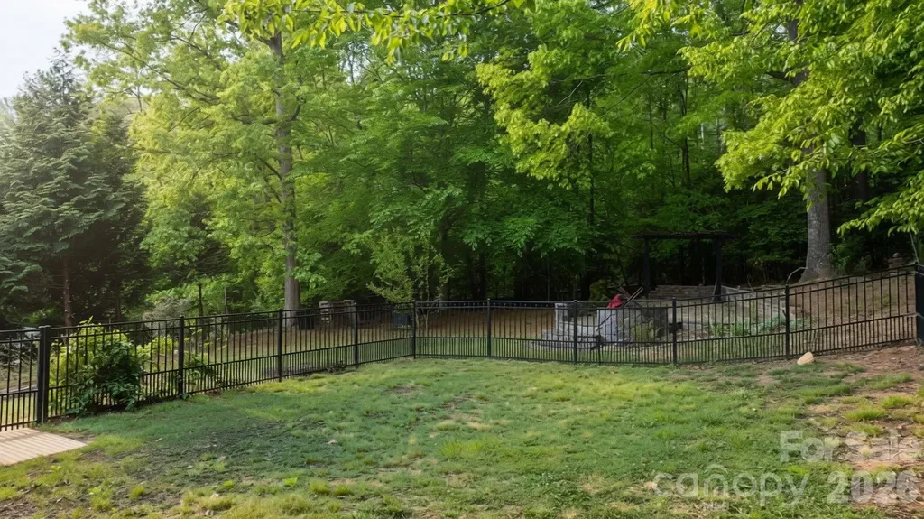 1011 Cambridge Court Lenoir NC 28645