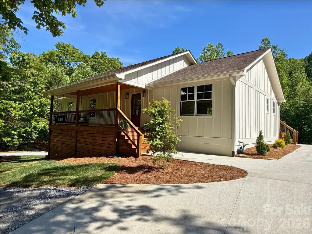 316 Big Raven Lane Saluda NC 28773