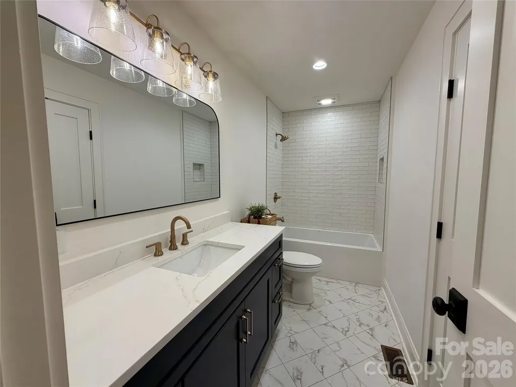 316 Big Raven Lane Saluda NC 28773