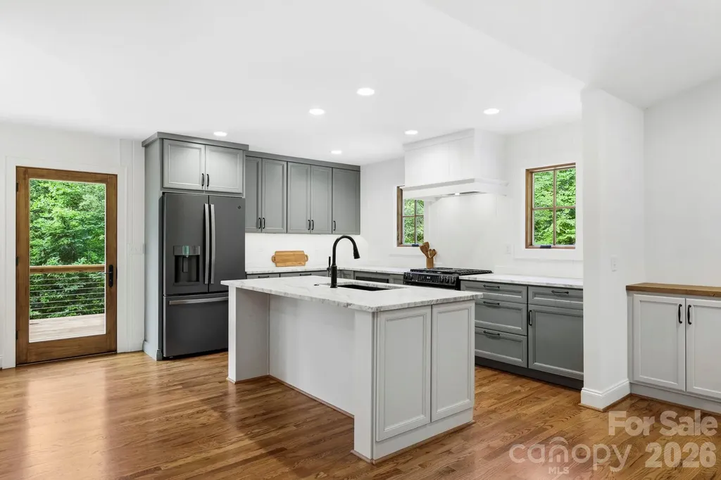 316 Big Raven Lane Saluda NC 28773