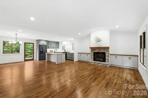 316 Big Raven Lane Saluda NC 28773