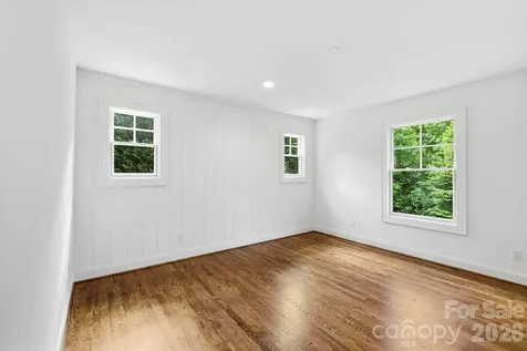 316 Big Raven Lane Saluda NC 28773