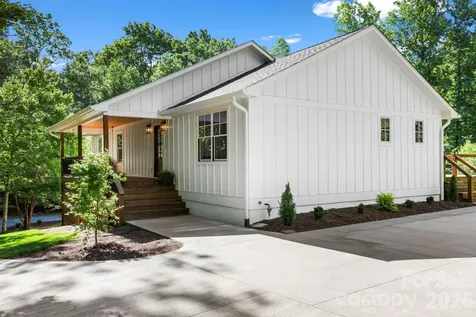 316 Big Raven Lane Saluda NC 28773