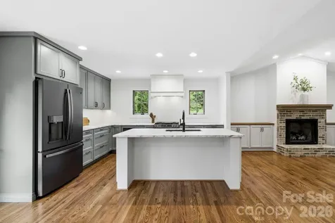 316 Big Raven Lane Saluda NC 28773
