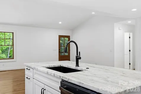 316 Big Raven Lane Saluda NC 28773