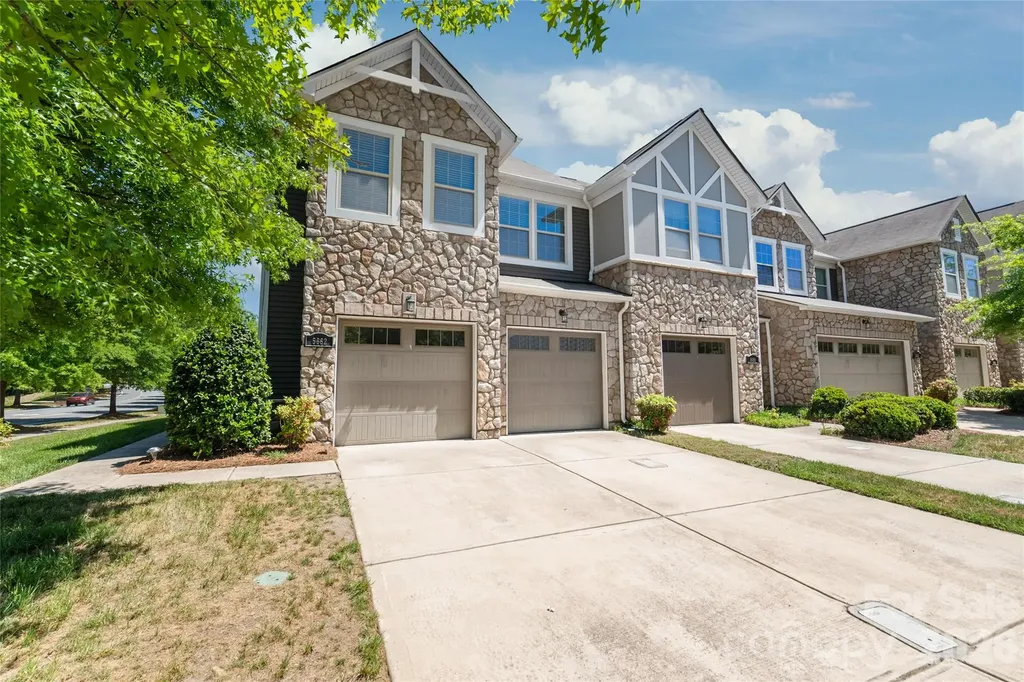 5662 Stonewells Drive Charlotte NC 28278