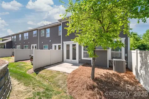 5662 Stonewells Drive Charlotte NC 28278