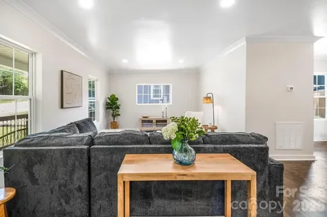 131 Woodrow Avenue Asheville NC 28801