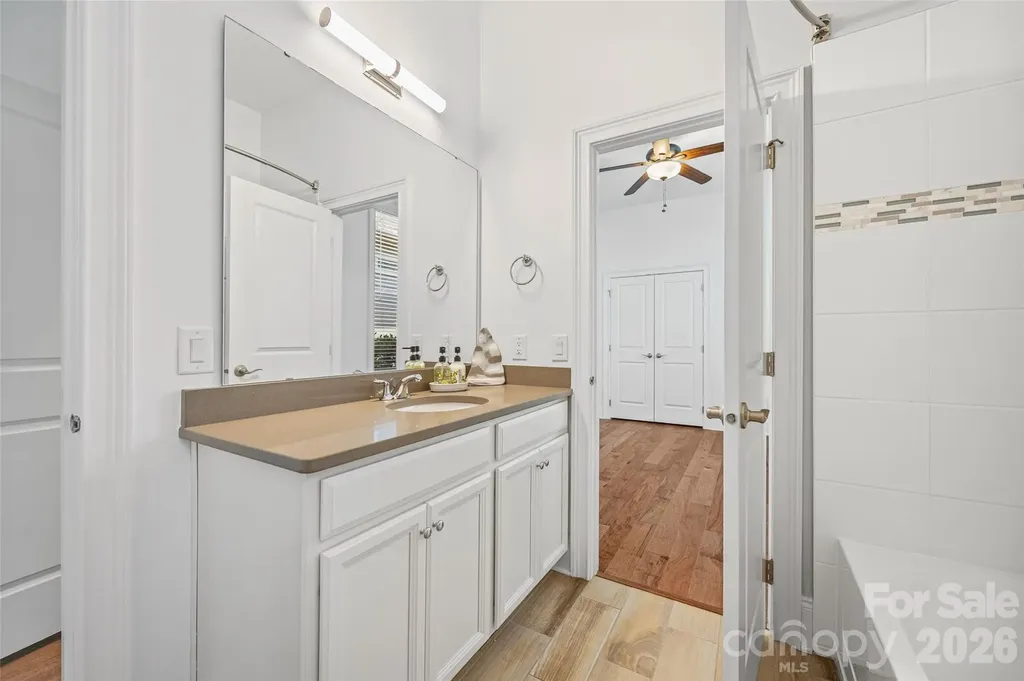 15927 Vale Ridge Drive Charlotte NC 28278