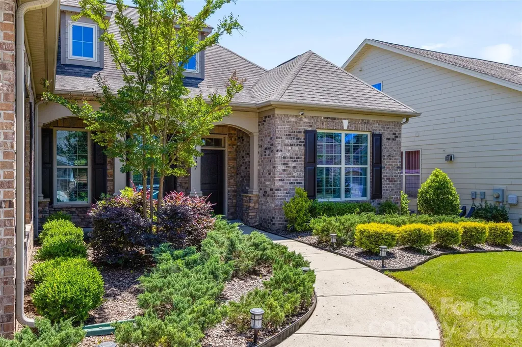 15927 Vale Ridge Drive Charlotte NC 28278