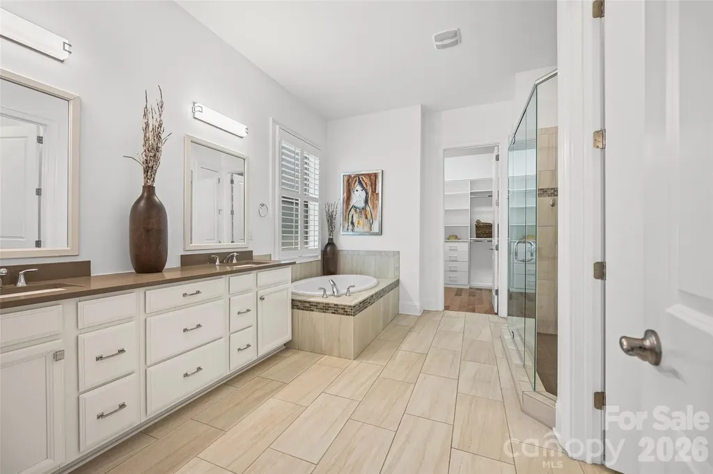 15927 Vale Ridge Drive Charlotte NC 28278