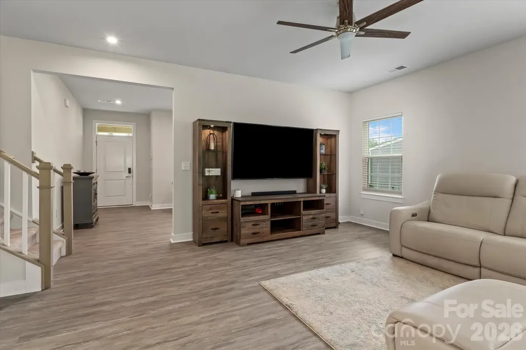 10250 Paper Birch Drive Charlotte NC 28215