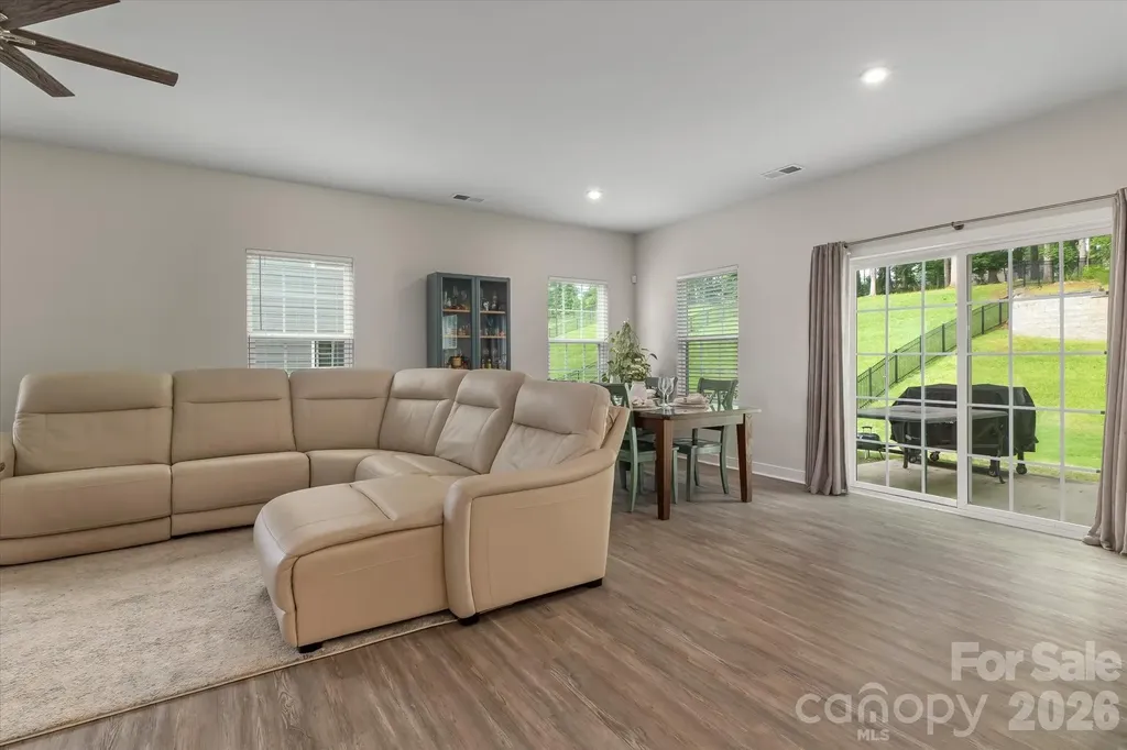 10250 Paper Birch Drive Charlotte NC 28215