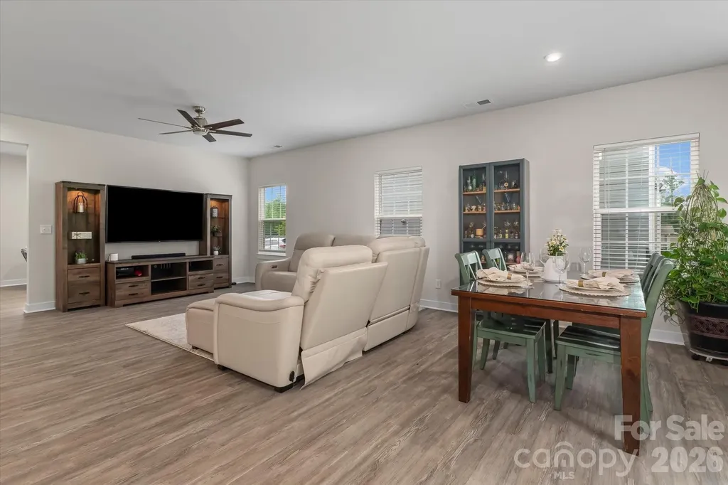 10250 Paper Birch Drive Charlotte NC 28215