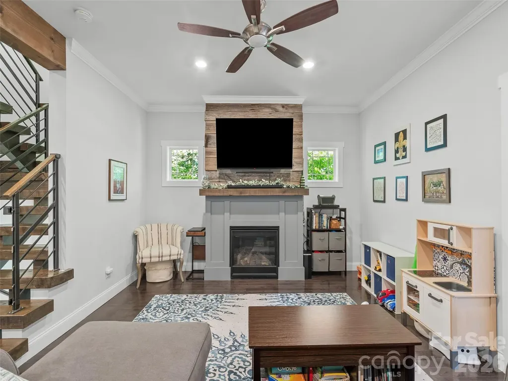 100 Hibriten Drive Asheville NC 28801