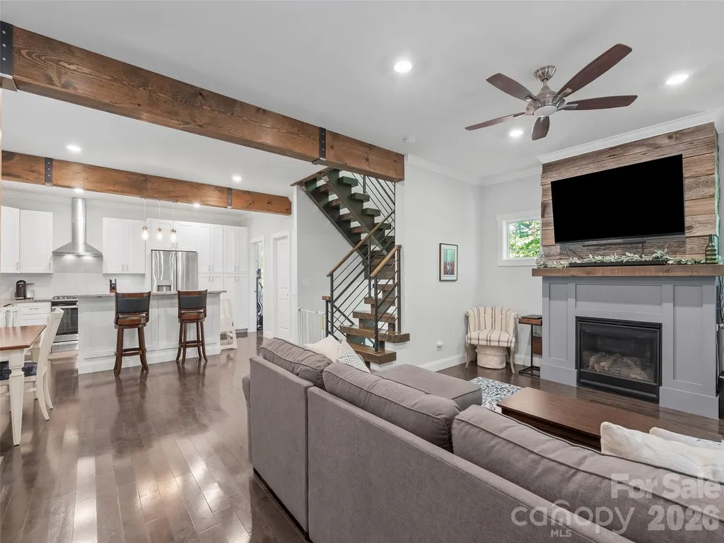 100 Hibriten Drive Asheville NC 28801