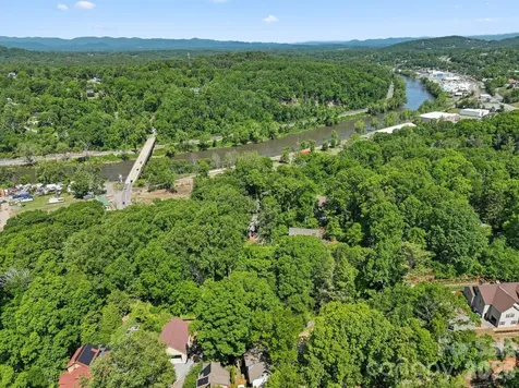 100 Hibriten Drive Asheville NC 28801