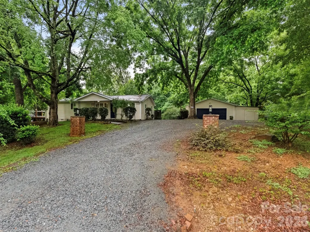 1016 Underwood Road Matthews NC 28104