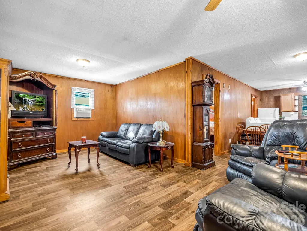 650 Smith Waldrop Road Columbus NC 28722