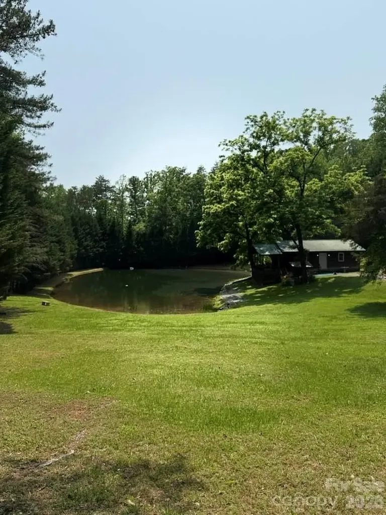 650 Smith Waldrop Road Columbus NC 28722