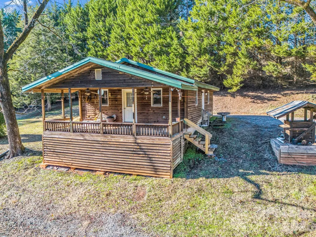650 Smith Waldrop Road Columbus NC 28722