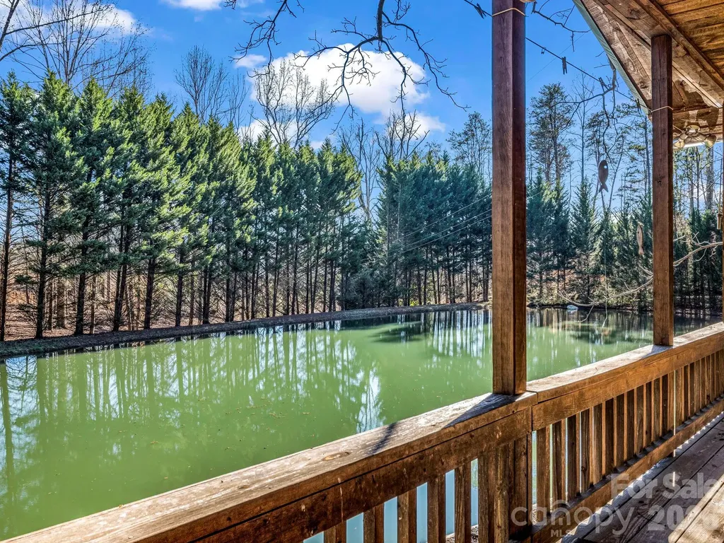 650 Smith Waldrop Road Columbus NC 28722