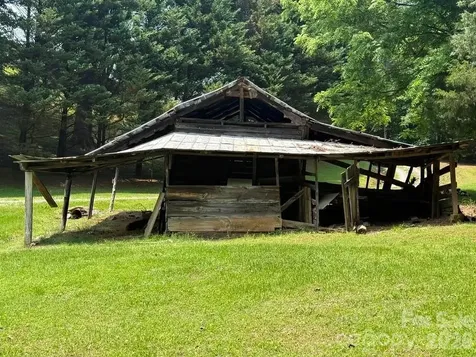650 Smith Waldrop Road Columbus NC 28722