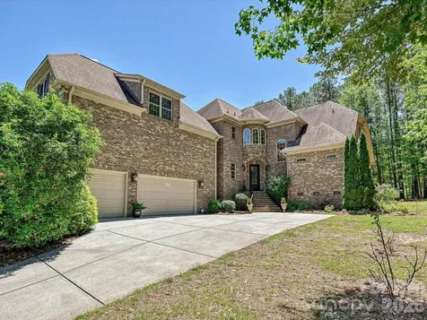 275 Palm Cove Way York SC 29745