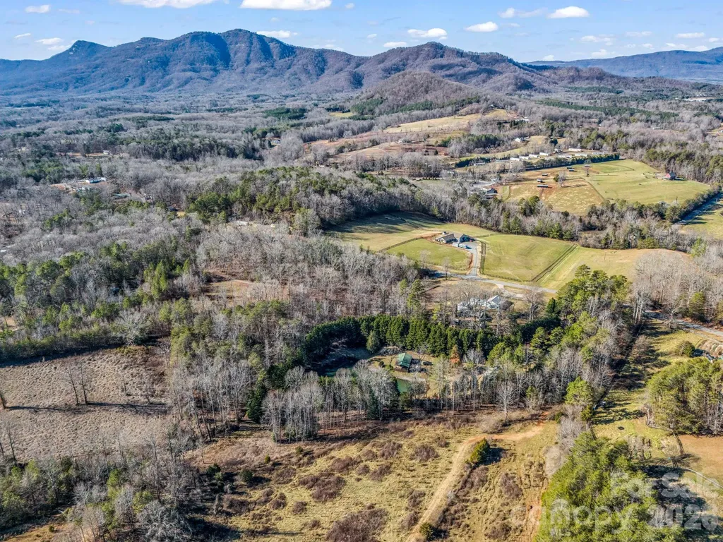 620 Smith Waldrop Road Columbus NC 28722