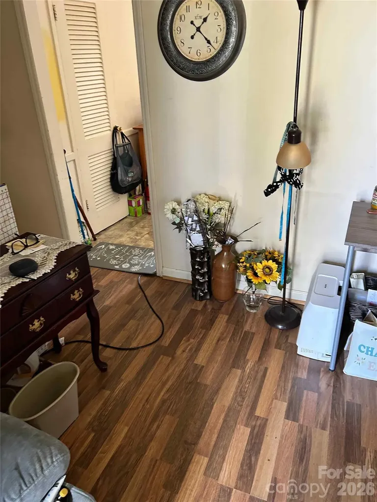 2404 Larkspur Drive Greensboro NC 27405
