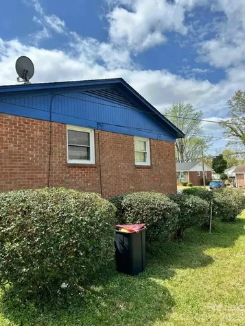 2404 Larkspur Drive Greensboro NC 27405