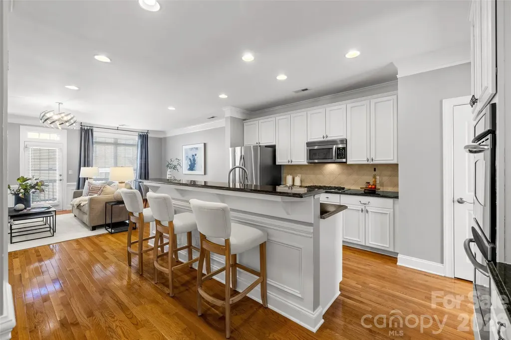 7810 Springs Village Lane Charlotte NC 28226