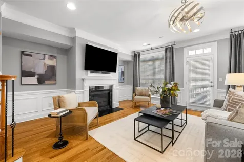 7810 Springs Village Lane Charlotte NC 28226