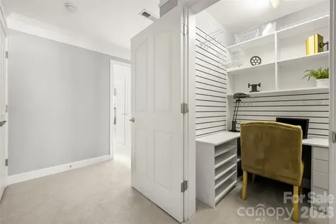 7810 Springs Village Lane Charlotte NC 28226