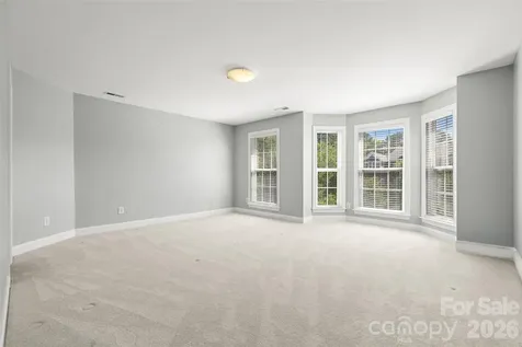 7810 Springs Village Lane Charlotte NC 28226