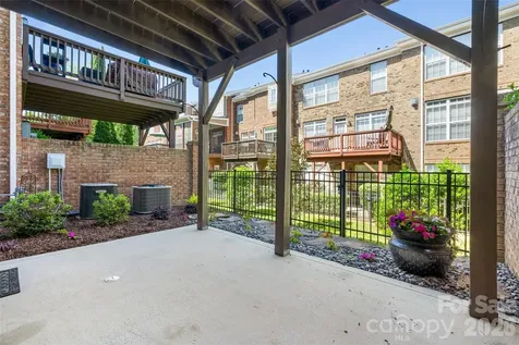 7810 Springs Village Lane Charlotte NC 28226