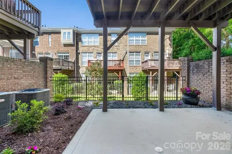 7810 Springs Village Lane Charlotte NC 28226