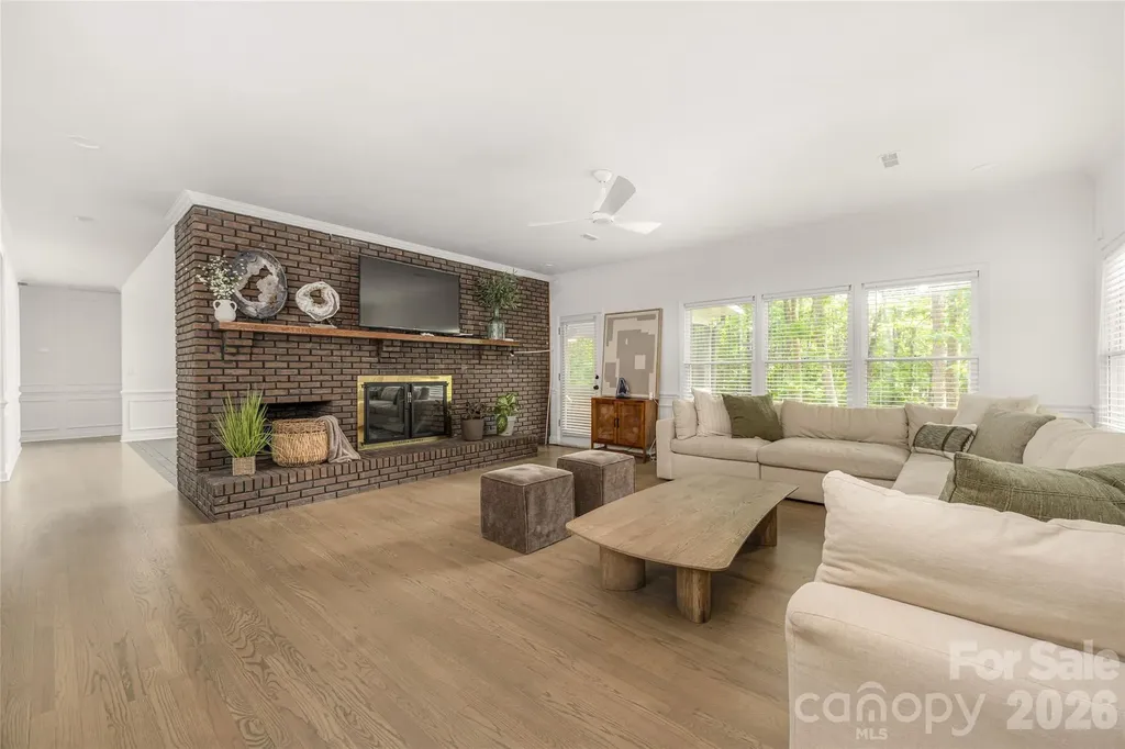 1800 Chestnut Lane Matthews NC 28104