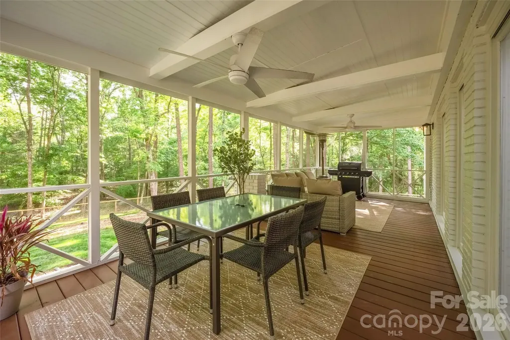 1800 Chestnut Lane Matthews NC 28104
