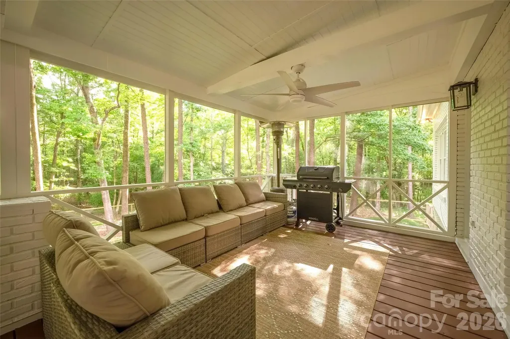 1800 Chestnut Lane Matthews NC 28104