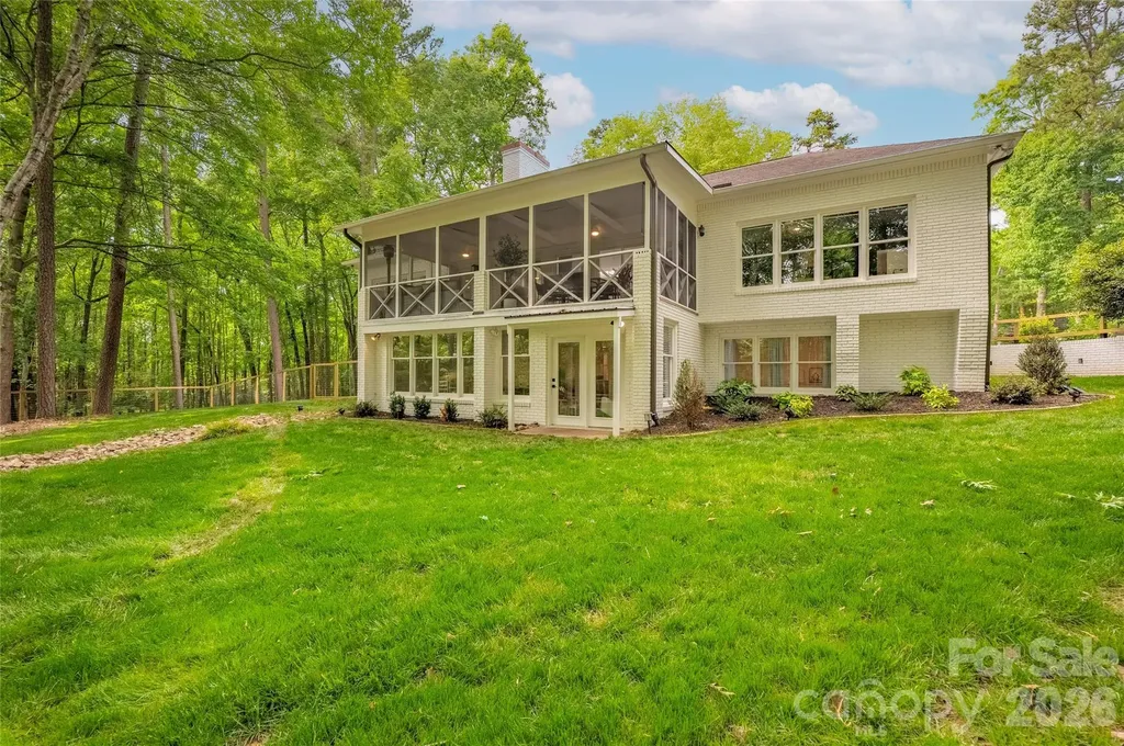 1800 Chestnut Lane Matthews NC 28104