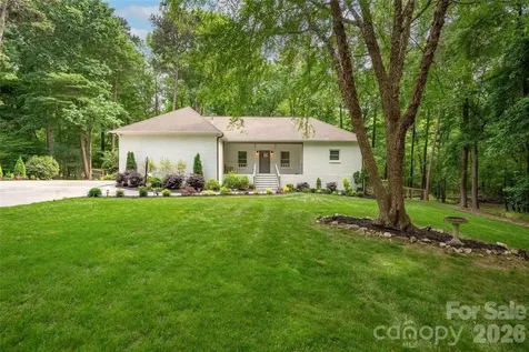 1800 Chestnut Lane Matthews NC 28104