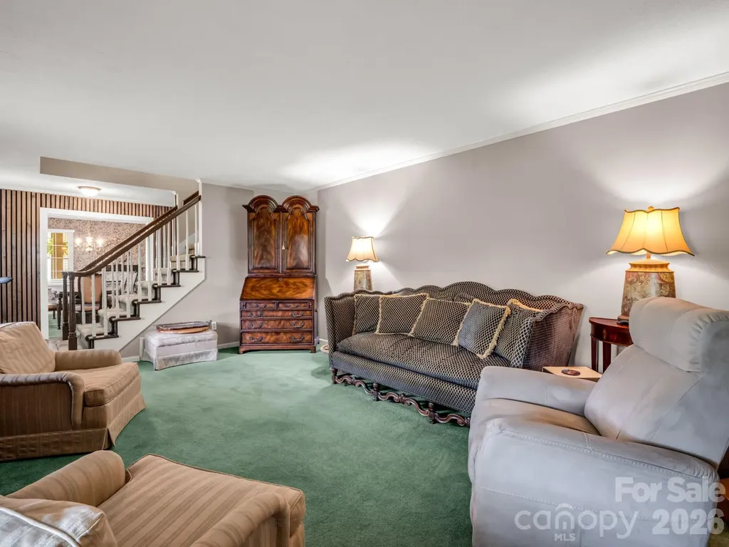 213 Raintree Drive Hendersonville NC 28791
