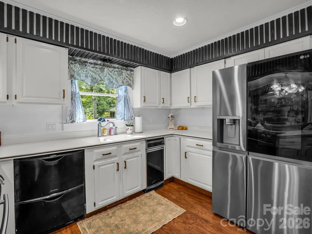 213 Raintree Drive Hendersonville NC 28791